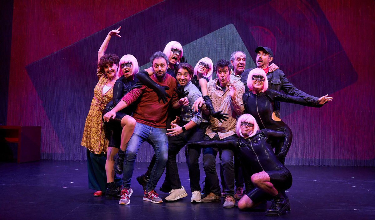 🔝Estem molt contents d’anunciar que @paresnormals ha estat nominat a la categoria Inter-Disciplina dels Premis Alícia de l’Acadèmia Catalana de la Música.

Una abraçada forta a tots els que vau veure i viure aquest musical.

❤️