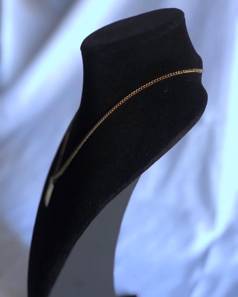 jowy_mya's tweet photo. Simplicity is a virtue. πΊπ¬πΊπ¬
#jey.jewels_ug
#business #jewelry #jewelryaddict #blackmagicpendantnecklace #uganda #SmallBusiness #BusinessSuccess #unisexjewelry #giftafriend #buynow #TrendingHot #jewellery #sellout https://t.co/KljXQQcAC7