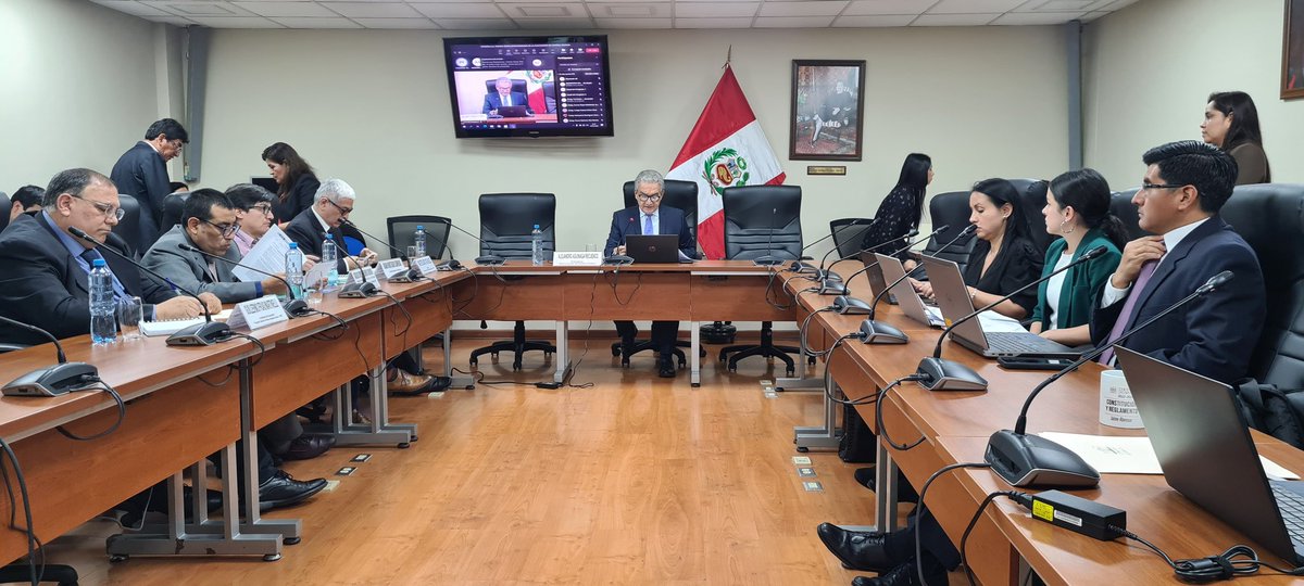 SubScp's tweet photo. 📣#EnVivo
 ✅️Exposiciones de funcionarios del #PCRIS Redes Integrales de Salud y @MEF_Peru sobre Decretos de Urgencia que establecen medidas extraordinarias para proyectos de inversión en materia de #Salud.👇
https://t.co/XyNnLWqnTE https://t.co/wkI6Gd2eDk