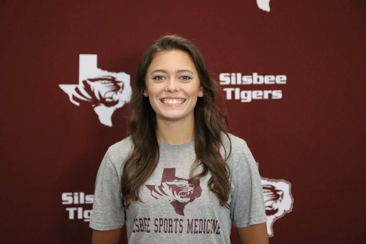 SilsbeeISD's tweet photo. Join us in congratulating senior Erica Williamson on being named Athletic Trainer of the Year. This award is given by the Athletic Trainers of the Golden Triangle Association.

Erica also received a $2000 scholarship with this award.
What an incredible honor! Way to go Erica!! https://t.co/7qJ8s2753b