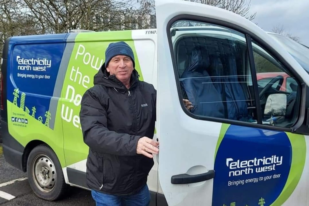 PC14398Naylor's tweet image. Yesterday, after 53yrs, 8mth and 7 days of working for @ElectricityNW (formerly @unitedutilities and #Norweb), our dad worked his last shift before he officially retires on his 70th b'day in July

Must be one of the companies longest serving employees

We're all very proud of him