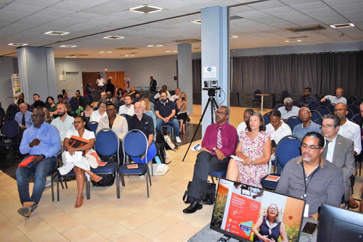 🔔Top départ pour le salon #TNE-Démonstrateur Guadeloupe « #digitalisation, #éducation et dynamiques régionales ».
👉Objectif de ces 3 jours : faire connaitre le dispositif #TNE971 et toutes les opportunités existantes ou à inventer avec l'aide des partenaires présents.
#NE971