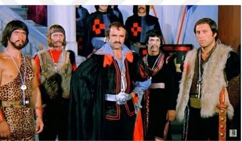 donvitobrando's tweet photo. @Darkwebhaber kilitleri taşıyan 7 şövalye https://t.co/EDjdNJ4ZnB