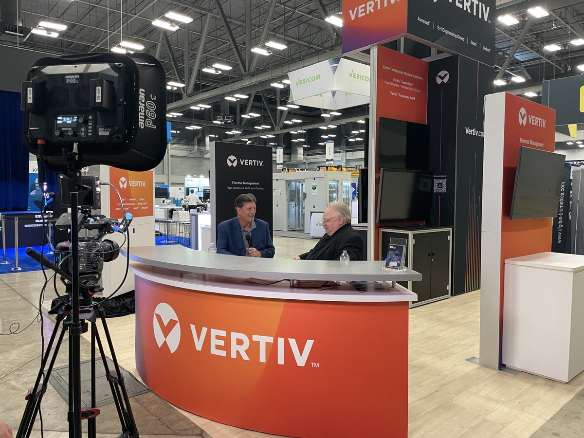 Vertiv's tweet image. Today at AFCOM Data Center World, Vertiv&apos;s Greg Stover talked about prefabricated #modulardatacenters and why they are increasingly becoming a top option for enterprise businesses seeking to enhance their computing capacity quickly. ms.spr.ly/6010gVQlE
#ITInfrastructure