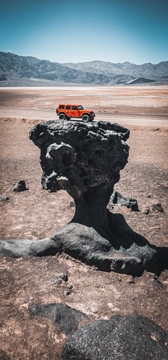 Talk about getting over the hump! Whew, this one was probably the most difficult obstacle I've been able to conquer... 🤣
#wranglerwednesday #wheelitwednesday #rockcrawling #jeepphotography #landscape #desertlandscapes #deathvalley #4wd #jeeplifestyle