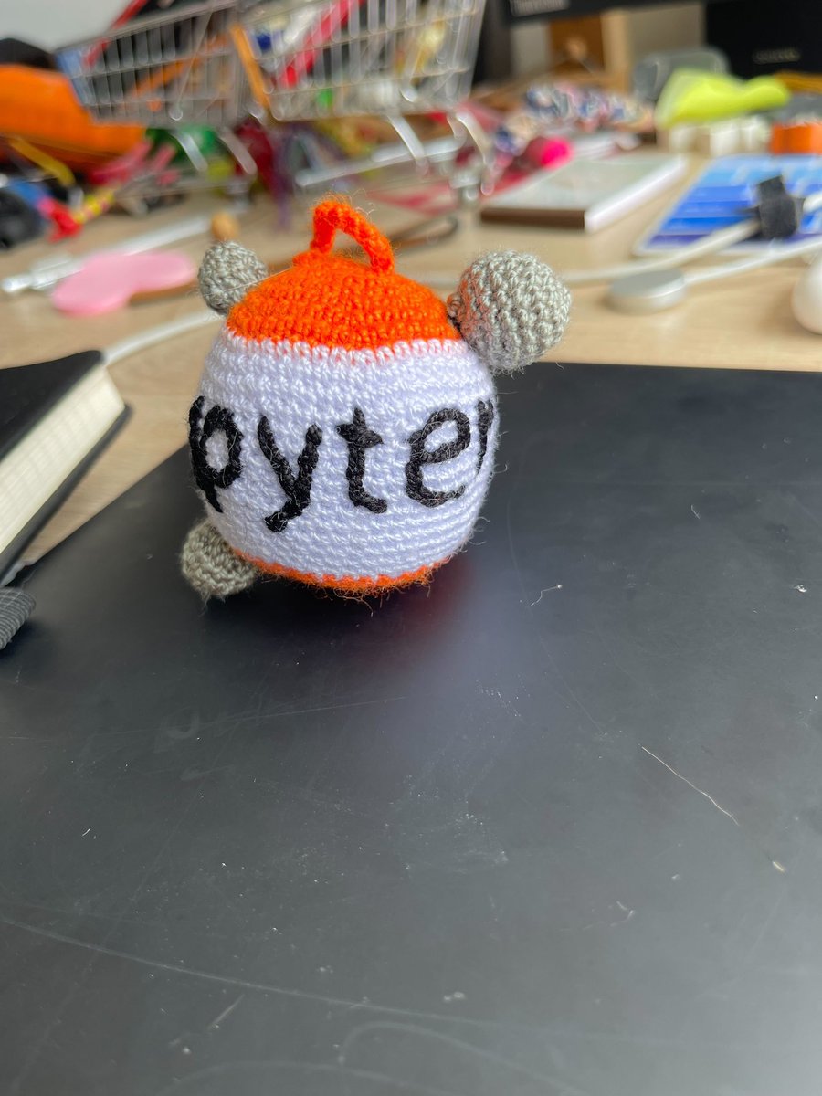 JupyterCon's tweet image. I've see seen a few of those today during #JupyterCon2023 and found the culprit tonight! it's @StephannieJime2 !