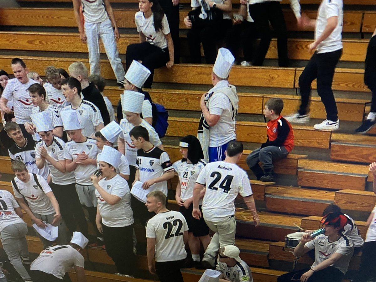 "LET EM COOK" segja hvítu riddararnir #seinnibylgjan #olsideildin