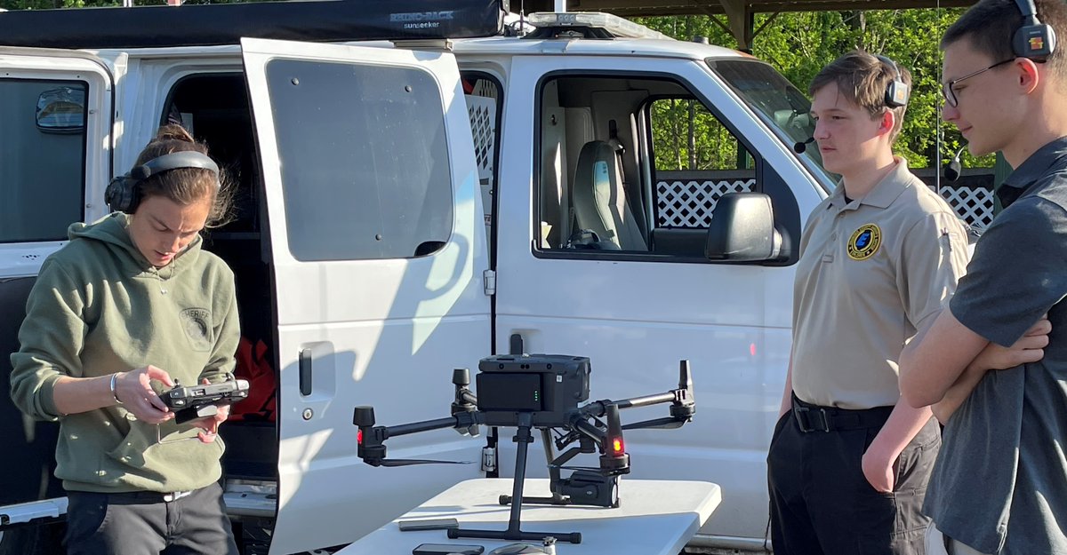 FauquierCoSheriff (@fauquiersheriff) on Twitter photo Our Public Safety Cadets recently received valuable hands-on training flying UAVs and learned their important law enforcement applications. Thank you FCSO ECS S. Ashby and <a href="/thegmupd/">George Mason University Police Department</a> Our Public Safety Cadets recently received valuable hands-on training flying UAVs and learned their important law enforcement applications. Thank you FCSO ECS S. Ashby and <a href="/thegmupd/">George Mason University Police Department</a>