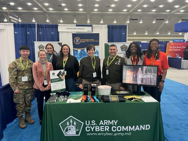 ARCYBER's tweet photo. Lt Gen Maria Barrett and Command Sgt Maj Jack Nichols visited ARCYBER's talent management pros at AFCEA TechNet last week. TechNet is over but you can check out our worldwide vacancies at https://t.co/RZLNSTUPOM @780thC @CG_CyberForge @ArmyDCSG6 @ArmyCIO @CpbHunters @USArmyNETCOM https://t.co/vG6cKXtQHc
