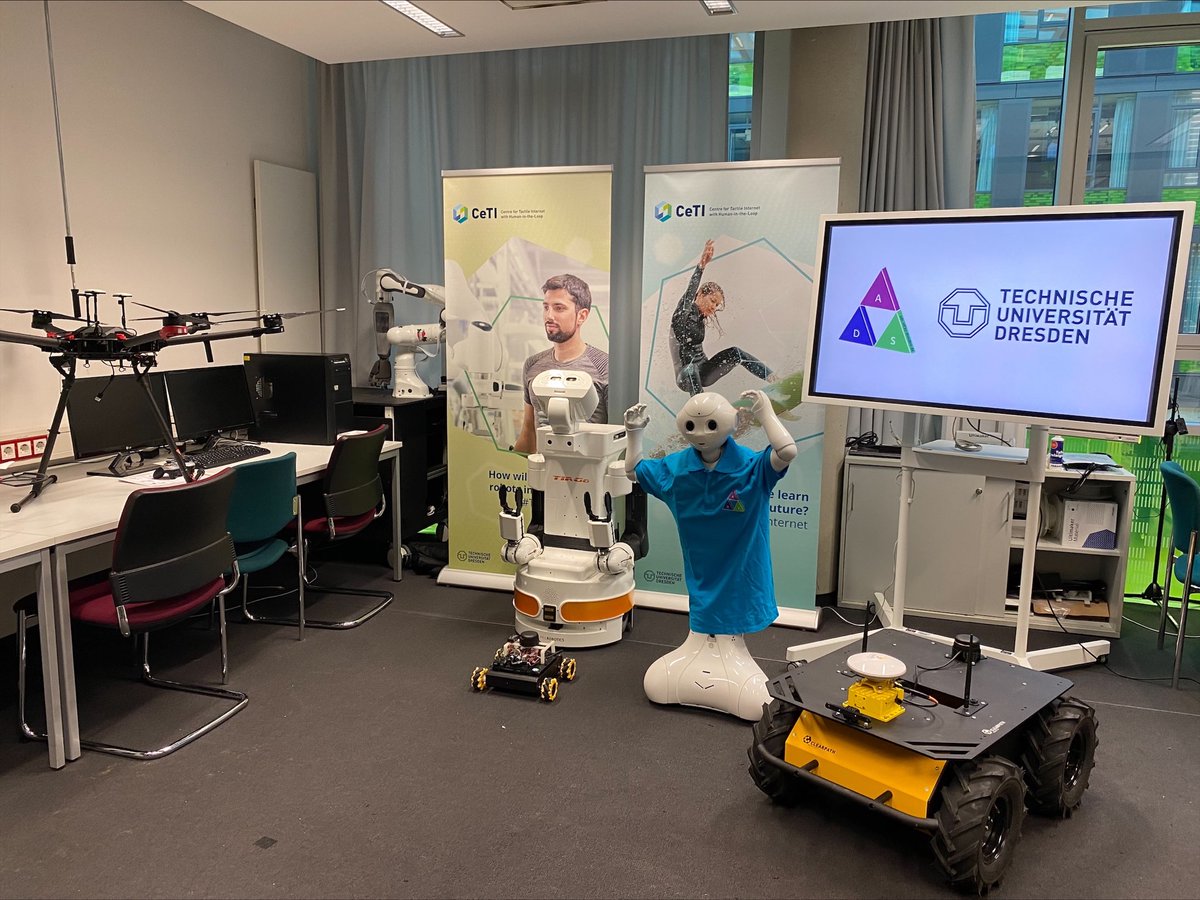 ADS_TUD's tweet photo. In march several students from Argentina visited the robotic labs from the chair of adaptive dynamic systems and the chair of software technology at the faculty of computer science @tudresden_de. 
#robotics #fpga #computer_science 
@TactileInternet @6gLife @MARIE_trr196 https://t.co/eQktxaTDOW