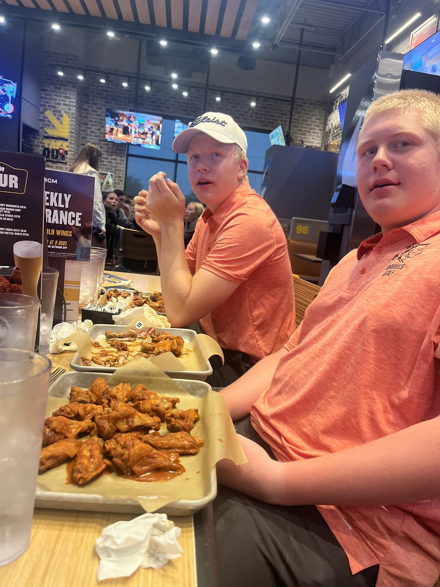 Hudson “The Hammer” Razak celebrated his season ending performance with some Carolina Reaper wings…painful choice. <a href="/krazak44/">Kyle Razak</a> <a href="/razaka/">Ashley Razak</a>