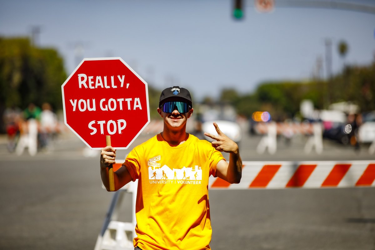 We're still looking for volunteers to help keep our route safe!  We have jobs for everyone (for a variety of ages and abilities) including setting up the event, crossing guards, handing out surveys, offering info to participants and more! 

Sign up: longbeach.gov/beachstreets/v…
