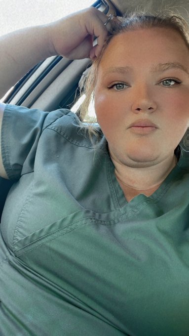 It&rsquo;s only Wednesday and I&rsquo;m already done with this Week. Spoil me with something yummy for lunch. 😋 🐽<a href="/tag/bbw"class="tags"><span>#bbw</span></a><a href="/tag/findom"class="tags"><span>#findom</span></a><a href="/tag/feedme"class="tags"><span>#feedme</span></a><a href="/tag/bbwbelly"class="tags"><span>#bbwbelly</span></a><a href="/tag/findommebrat"class="tags"><span>#findommebrat</span></a>