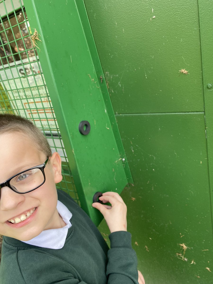 BellfieldPS's tweet photo. Class 3 have been looking at what materials are magnetic. We knew metals are magnetic but found out that not all metals are #BellfieldScience https://t.co/nJA40z9Dau