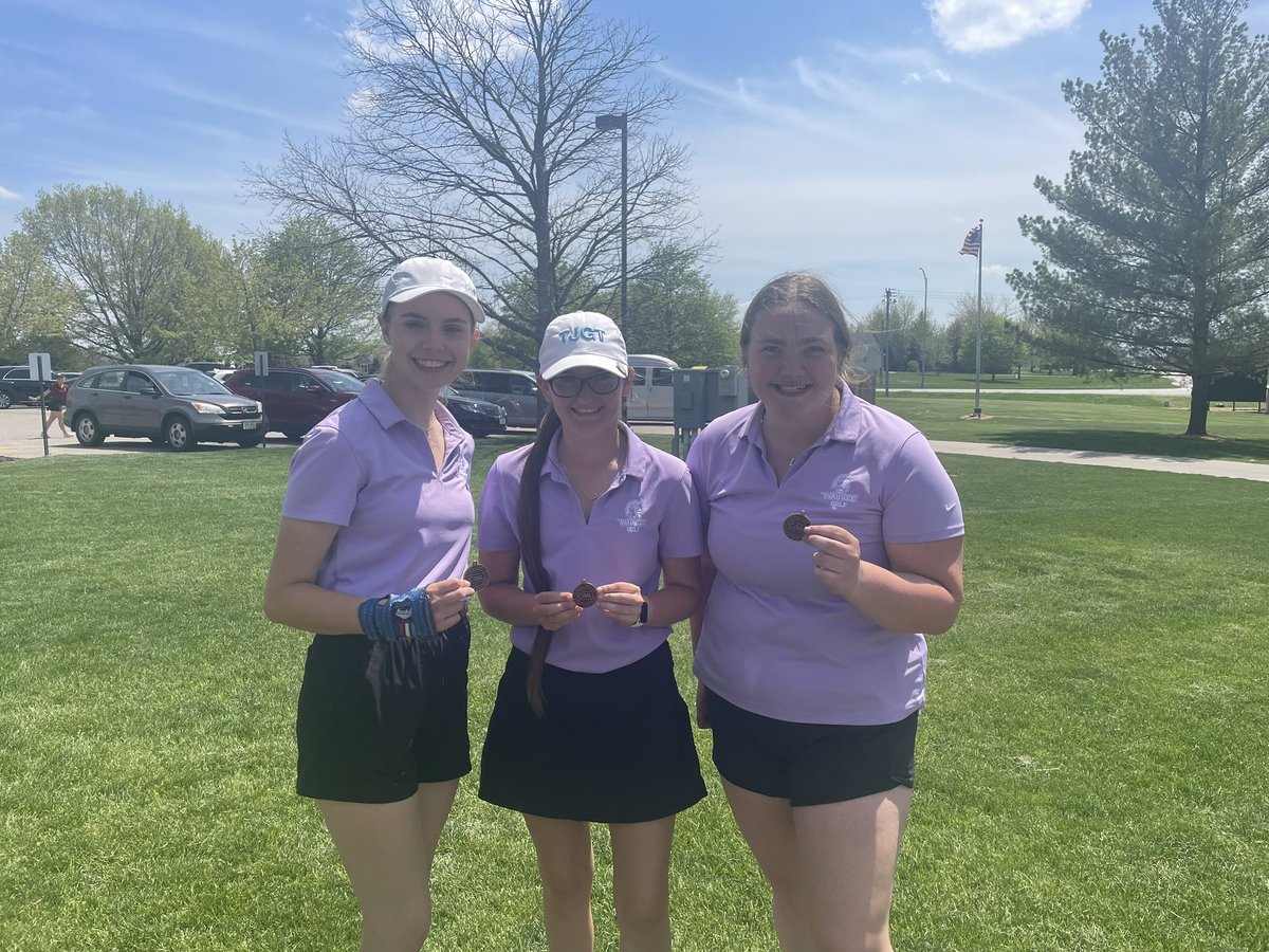 Conference ✅ 3rd Team All-Conference for Lucy Couchman, 3rd team All-Conference for Adria Steinmetz, and 1st Team All-Conference Honors for Ansley Adams. Team ended 4th in Conference! Back at it again at Regionals next week. #RollKee