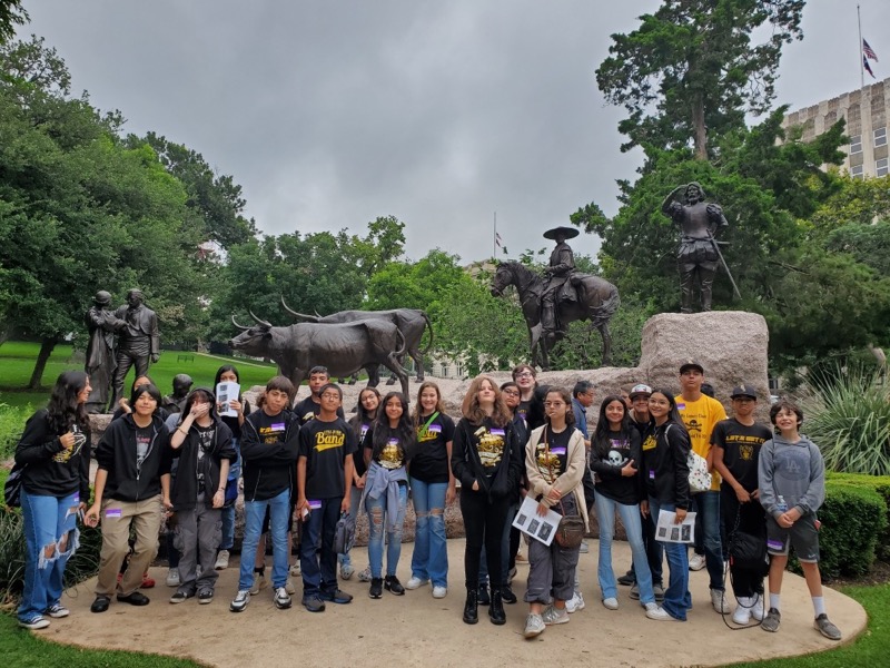 RaygosaMark's tweet photo. The 7th grade field trip to the Texas Capitol and the Bob Bullock museum was amazing.  The students had a great educational experience.  Big thanks to all the staff that helped out to make it happen for our students.  Pirate Pride! @lytlebuzz  @teachthefuture  @lytlesuptmcs https://t.co/zbOEvQf26i