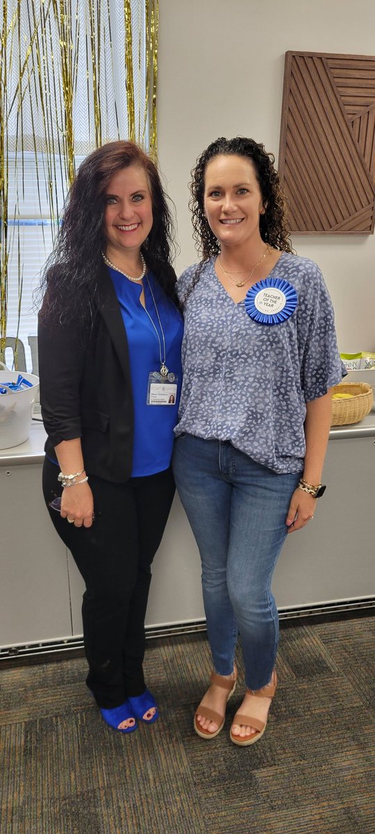 dawnmchildress's tweet photo. I am so proud of Mrs. Franklin for being selected FSPS Teacher of the Year! She is on our Orr Guiding Coalition, is our 4th and 5th grade Collaborative Team Leader, and is an incredible teacher! #OrrTeam #OrrDreamsComeTrue #FSPSProud https://t.co/qEg0Nk2Sej