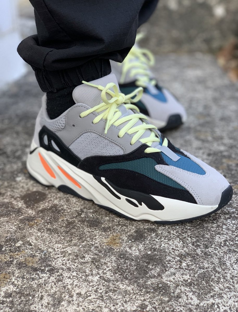 Whirly90's tweet image. Was that wet yesterday I thought I better rock these today in case I had to do some wave running 😉 #yeezy #waverunners #yeezy700 #yeezymafia #yoursneakersaredope #sneakeraddict #sneakerhead #solecollector #kickgame #crepecity #onfeet #kotd