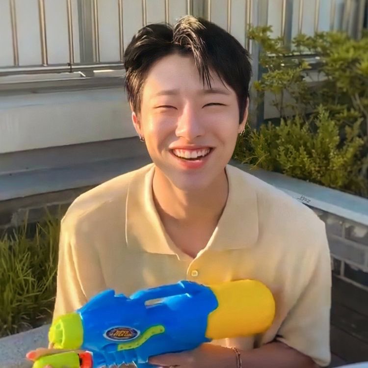 𝐏𝐎𝐕: “Então... você namora aquele tal de Rael?"