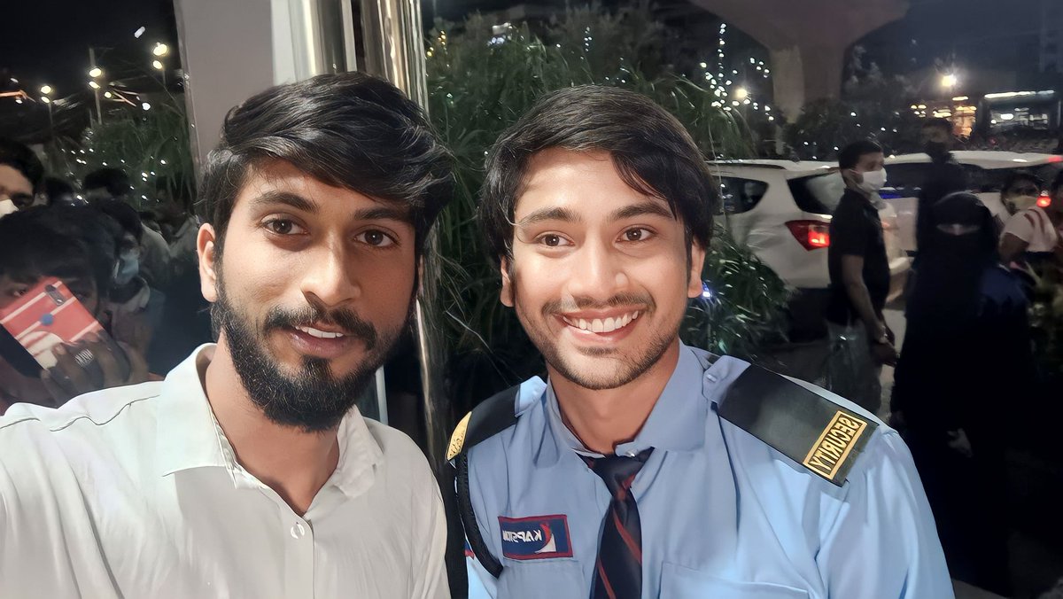 #HBDRajTarun annya #Rajtarunfansikkada 
<a href="/itsRajTarun/">Raj Tarun</a>