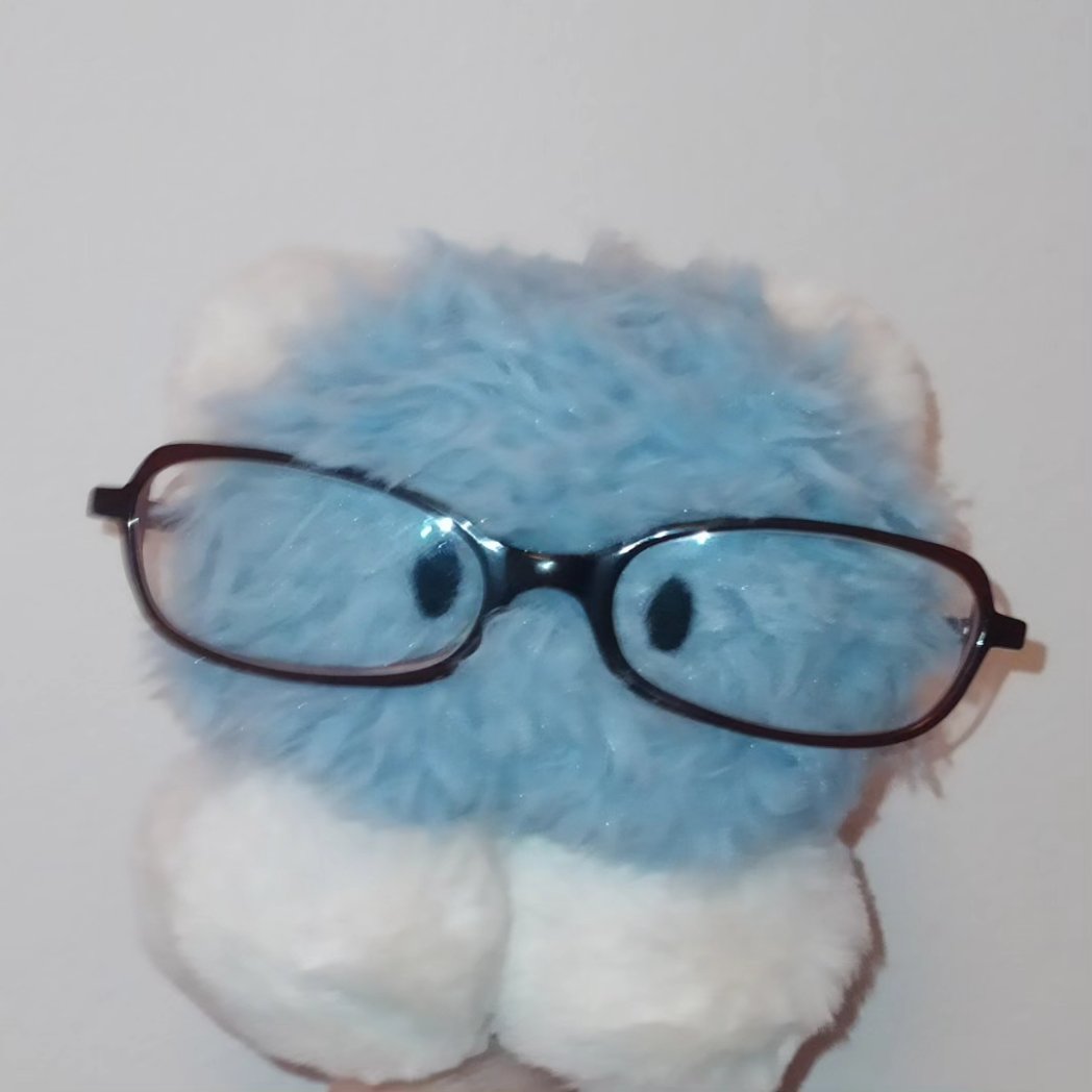 ruruki6's tweet photo. #glassesgirl https://t.co/ePiQKyCZEn