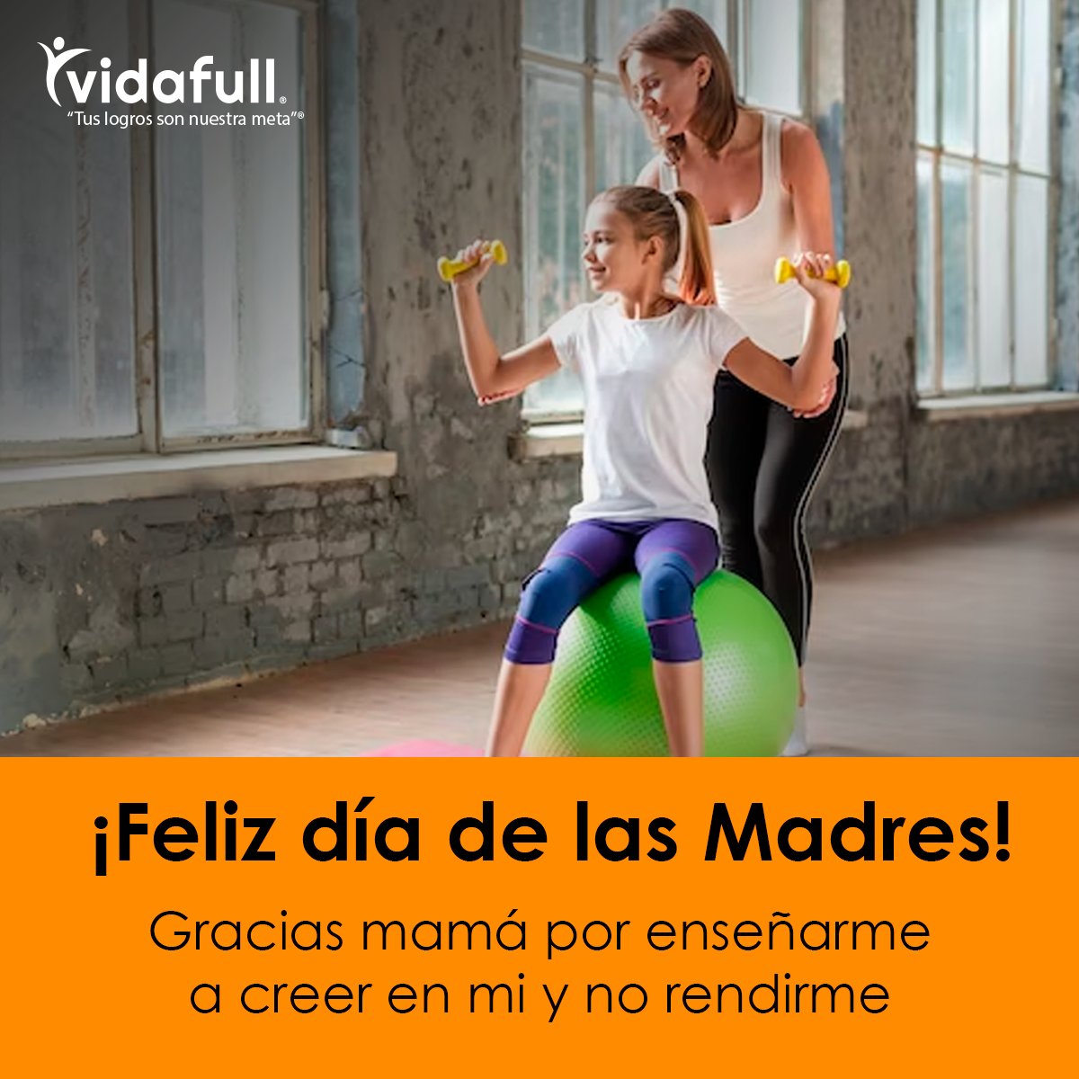 vidafullmx's tweet photo. Para todas las bellas mamás que motivan día a día ¡Felicidades! 😊🌷🌹🎉 https://t.co/x1IGsrI6zB