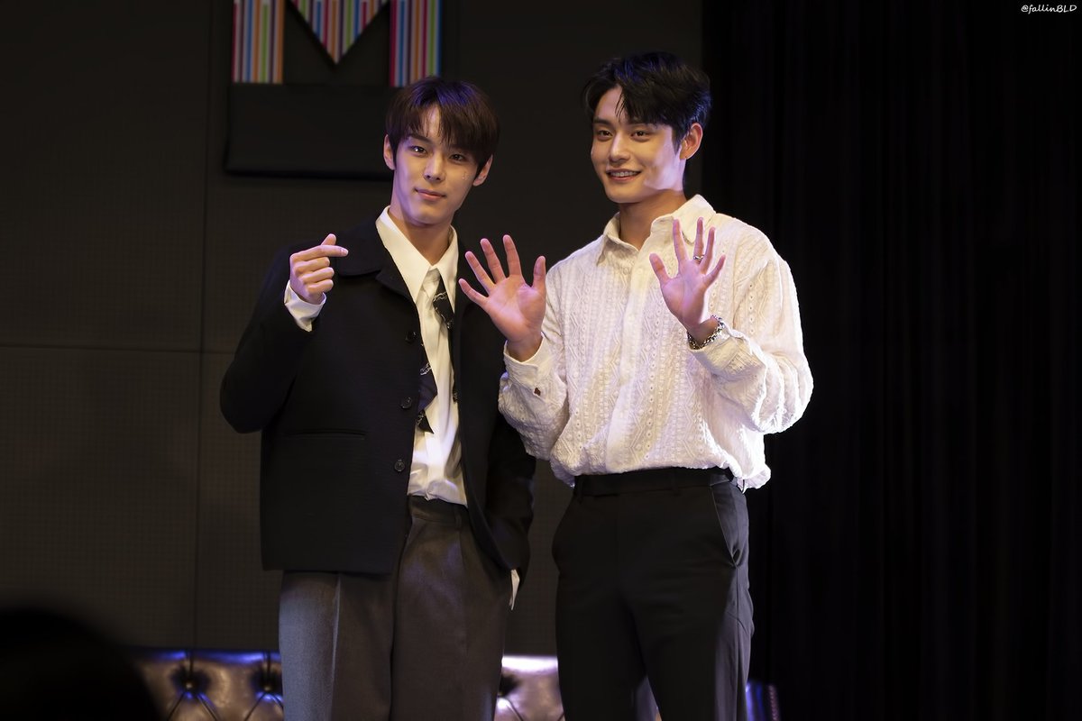 kimjiwoongpics's tweet photo. #KimJiwoong #김지웅 #YoonSeobin #윤서빈 https://t.co/wgxrK4rFqe