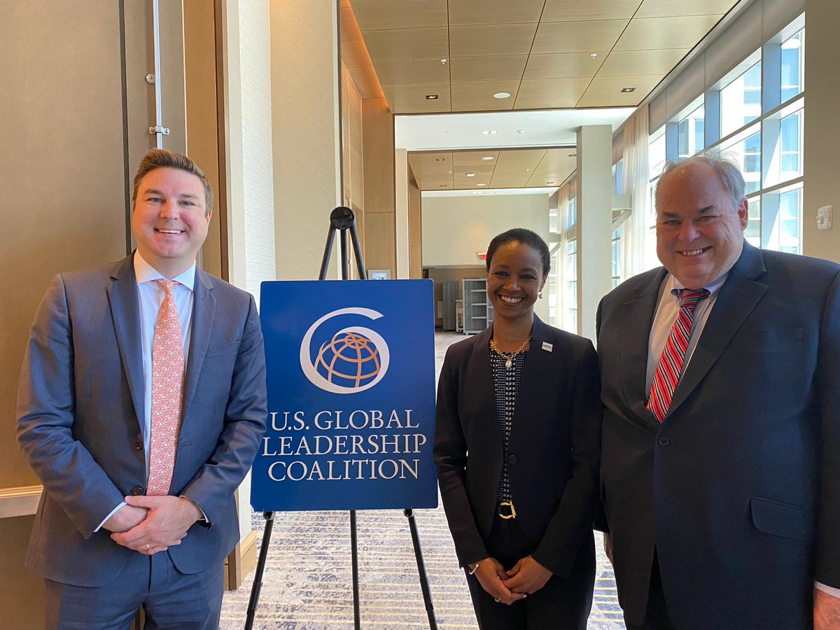USTDAdirector46's tweet image. Glad to have @LeaderMcConnell’s State Director @RobbinTaylor at our @USGLC roundtable supporting engagement with Kentucky.