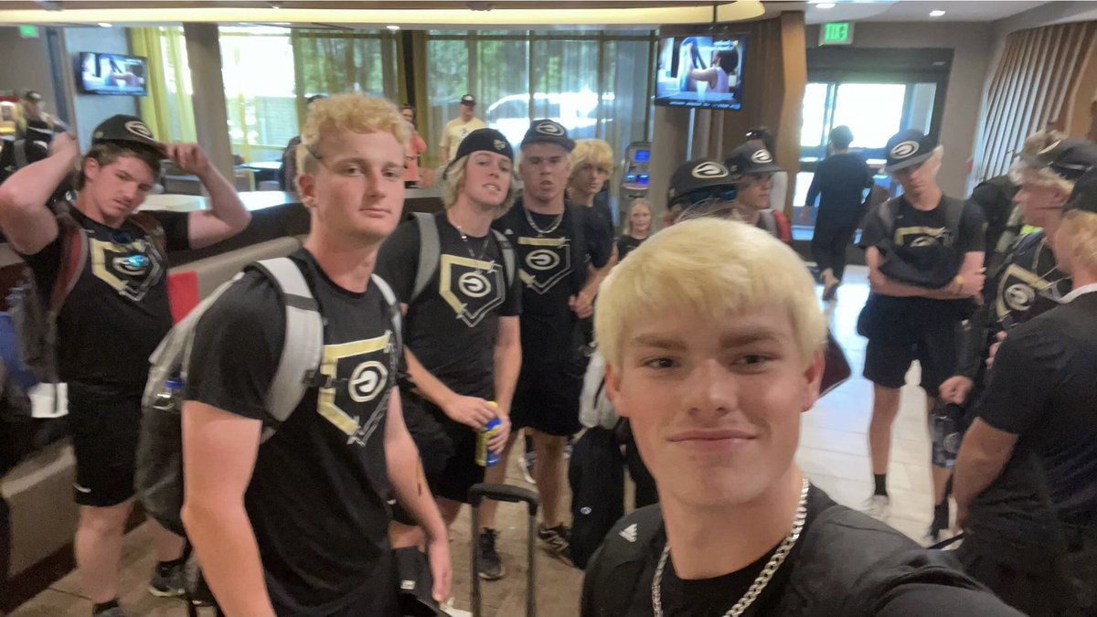 gcschools's tweet photo. ON THE ROAD AGAIN! ⚾️ The Greer High baseball team has traveled 1,500+ miles in the past 1-1/2 weeks as they chase the state championship. The team is currently 3-1. Good luck to @coachsmith_5 and the entire @Greer_Baseball team! #BelieveInEveryStudent https://t.co/UHLrIH7Yf1