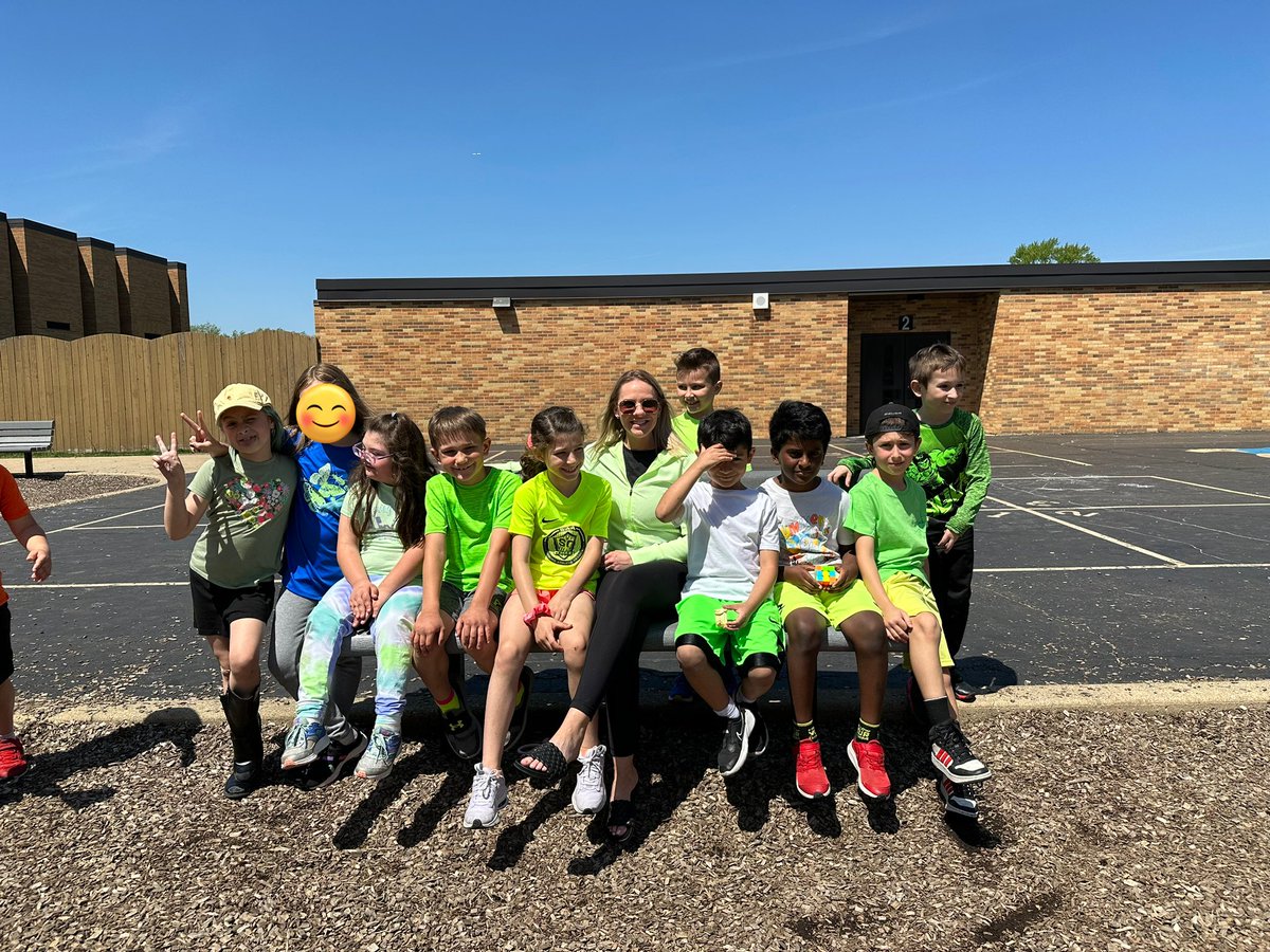 MrsKellyTwarog's tweet image. Some highlights from our ABC celebration this week: Lights Out Day &amp;amp; Neon Day #TeamCampi