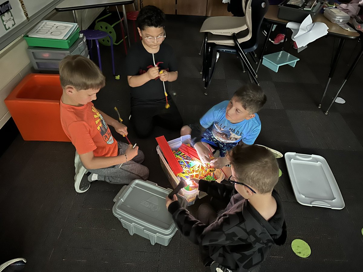 MrsKellyTwarog's tweet image. Some highlights from our ABC celebration this week: Lights Out Day &amp;amp; Neon Day #TeamCampi