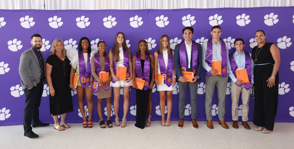 Congratulations to all of our soon-to-be graduates for receiving their stoles! 

Once a Tiger always a Tiger 🐾