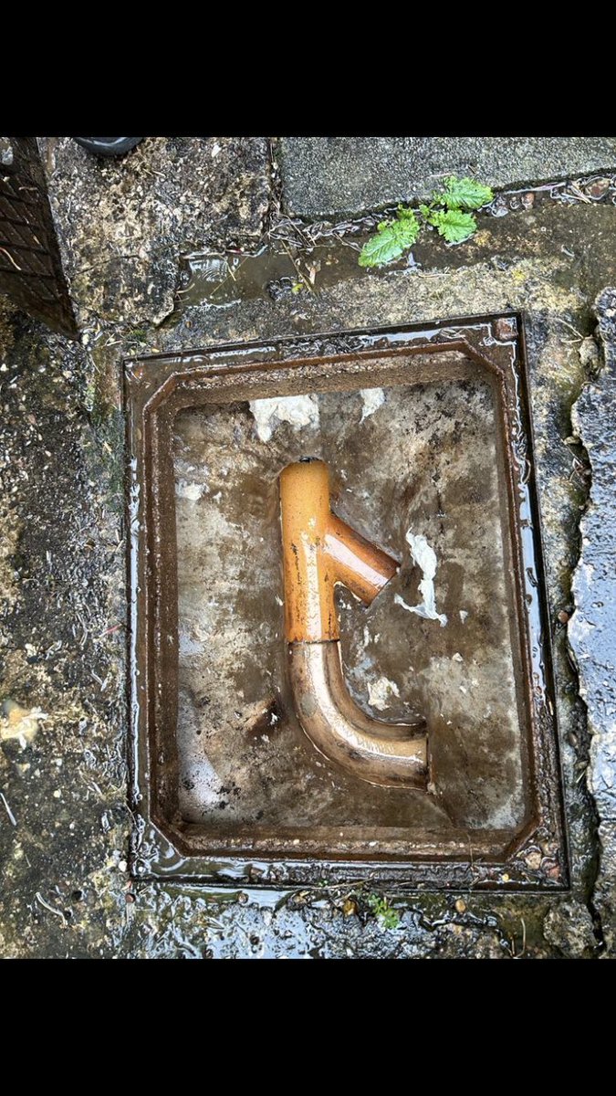 Blockage to a block of flats in Talke this afternoon to clear a blocked external drain #drainagesolutions #drainsfast #blockages #blockeddrains