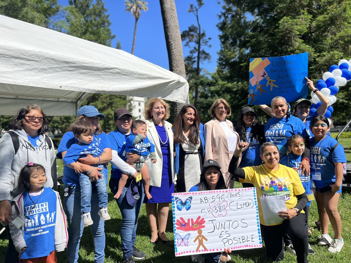ramirejo's tweet photo. Incredible day hanging with our partners @ParentVoicesCA at their #Stand4Children23 day!
@CAgovernor @GavinNewsom the time is now to #FixChildCareCA and #TransformChildCare.
Let’s get this done. 🦋💙🦋💙🦋 https://t.co/mkXWQA3JHN