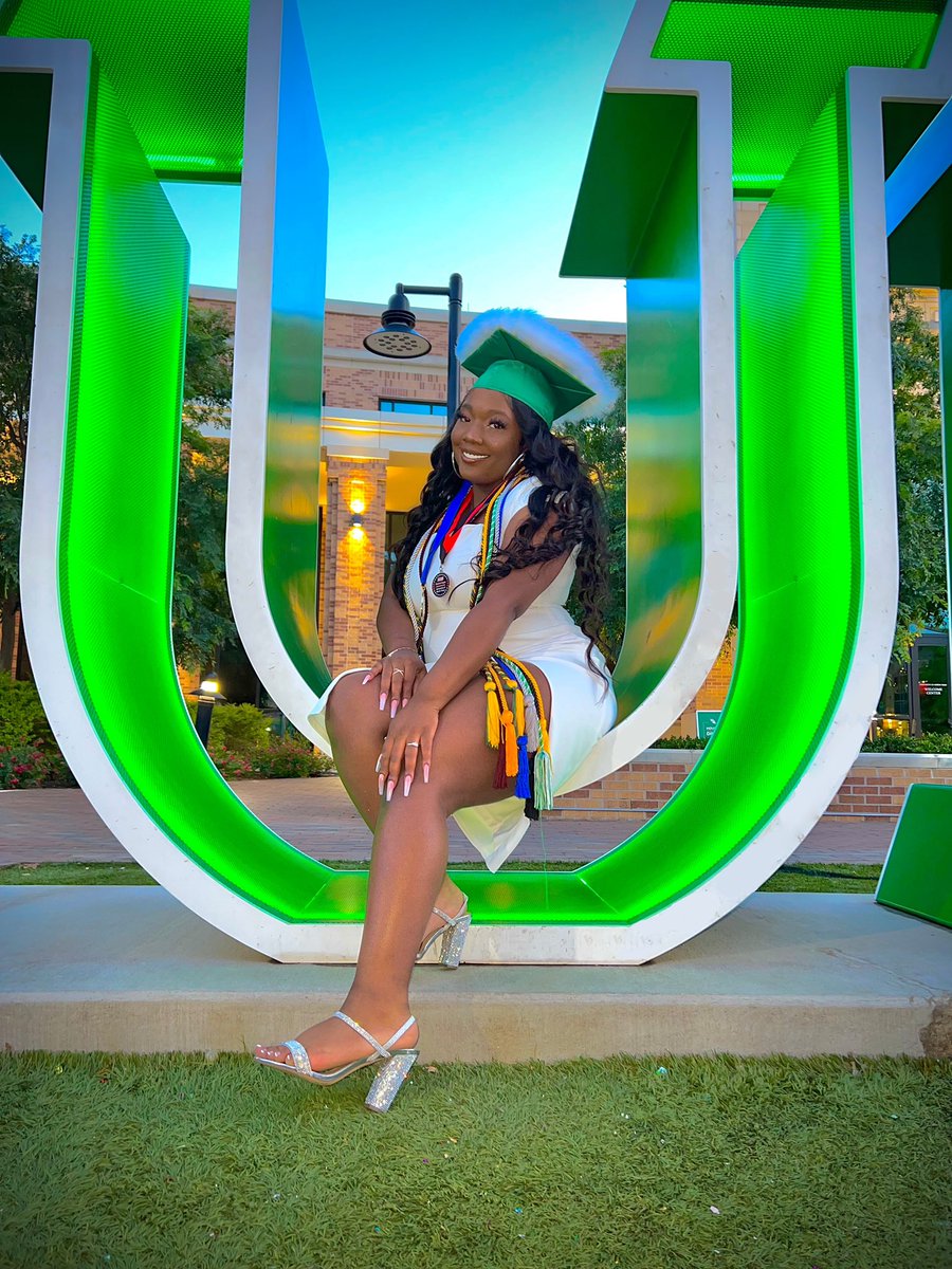 BlkCherryy's tweet photo. 3 Days🥳 I’d be lying if I said it was easy🤧 #UNT23 https://t.co/MjClRppumo