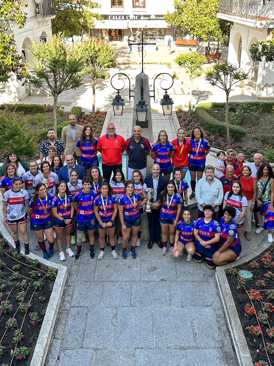 MajadahondaAyto's tweet photo. 🏈 Recibimos a las chicas del @CRMajadahonda
campeonas de la @DHIberdrola 🏆

Gracias por situar a #Majadahonda donde se merece y por compartir con nosotros vuestro éxito 🙌🏻

¡ENHORABUENA!🥇 https://t.co/uboQ9qwn3n