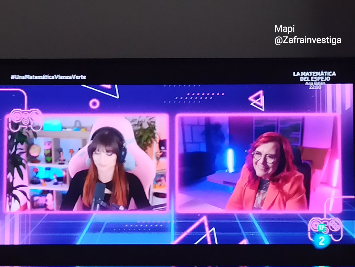 Zafrainvestiga's tweet image. Hoy en #Unamatematicavieneaverte las #matemáticas que hay detrás de los #videojuegos👏👏

#topologia #fractales #combinatoria... con @ClaraGrima Cristinini, José Céspedes..

Otro programa más enganchada, en familia, a la @la2_tve⬇️