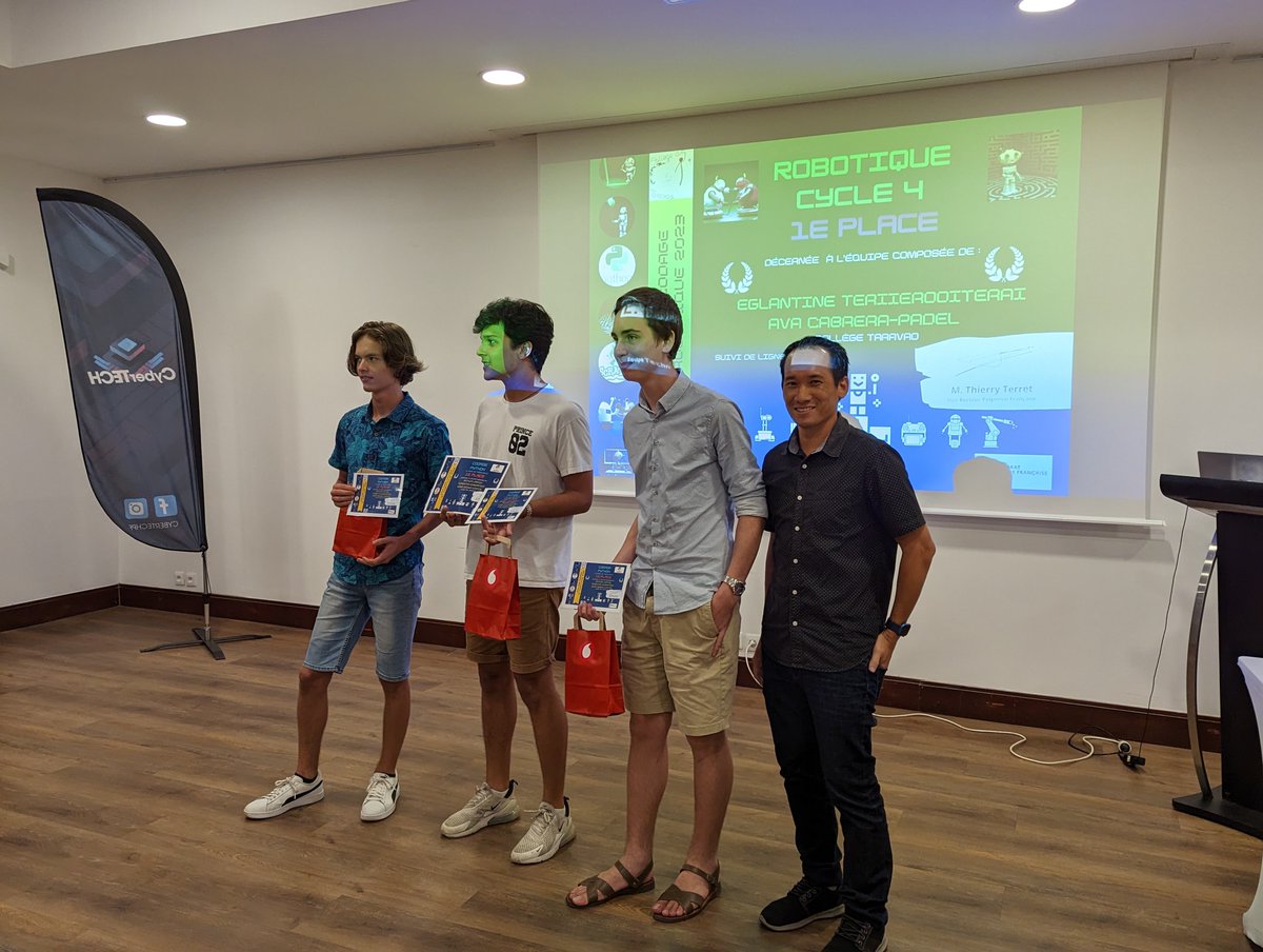 DANE_PF's tweet photo. 🎖️🏆Remise des prix concours codage et robotique 2023 🏆🎖️Remerciements aux sponsors de l'édition 2023 :
°Hotel hilton Tahiti : @HiltonNewsroom 
°Réalité virtuelle Tahiti - Fenua Games - Hotel Intercontinental @InterConHotels - Vodafone Tahiti  
Vidéo: https://t.co/XJdHkOST9f https://t.co/AR1lrDAshq