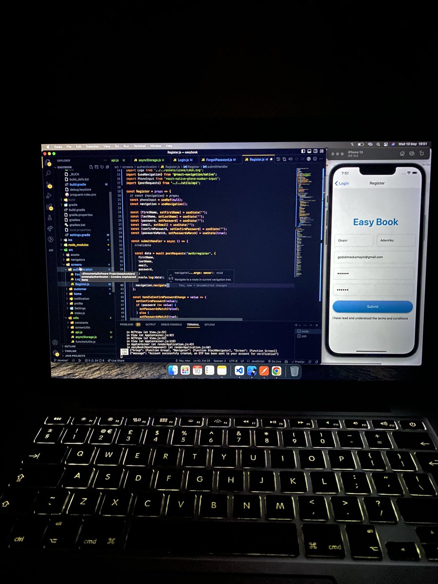 godstimeinstein's tweet image. Sometimes I wish doing this was as cool as taking pictures of yourself doing it 😑

#coding #reactnative #mobileappdeveloper