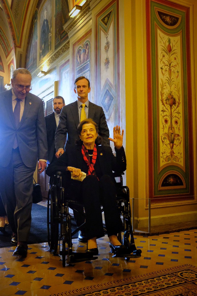 Frank Thorp V tweet media