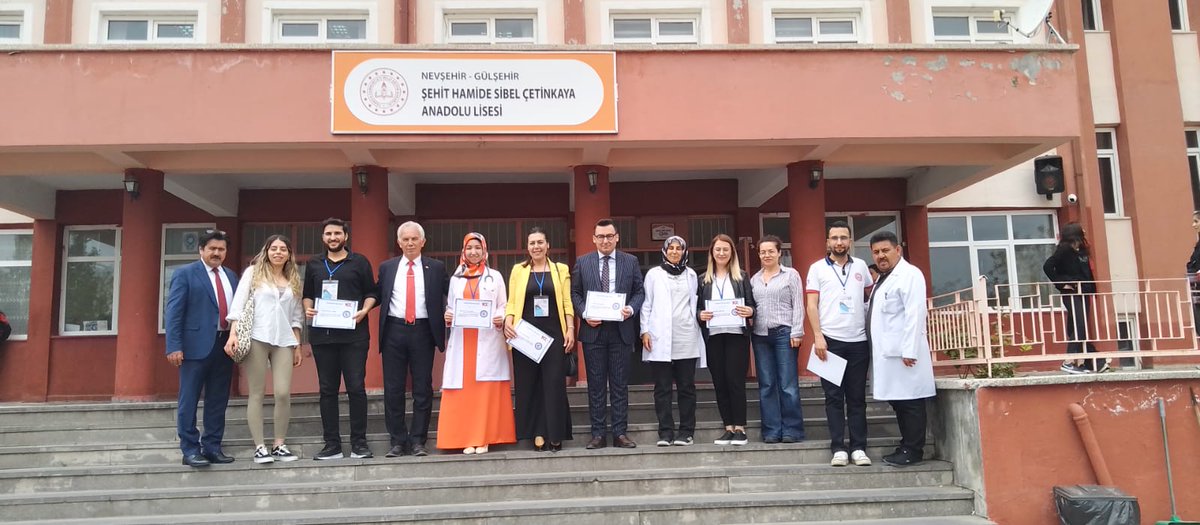 "KARİYER GÜNLERİ" ETKİNLİĞİMİZ
İlçe Kaymakamımız Sayın Mehmet ZORTUL’un, başta olmak üzere 21 meslek grubundan 30 konuşmacının katılımızla “KARİYER GÜNLERİ” etkinliğimizi gerçekleştirdik. Bize destek veren tüm konuşmacılarımıza öğrencilerimiz adına ayrı ayrı teşekkür ederiz.