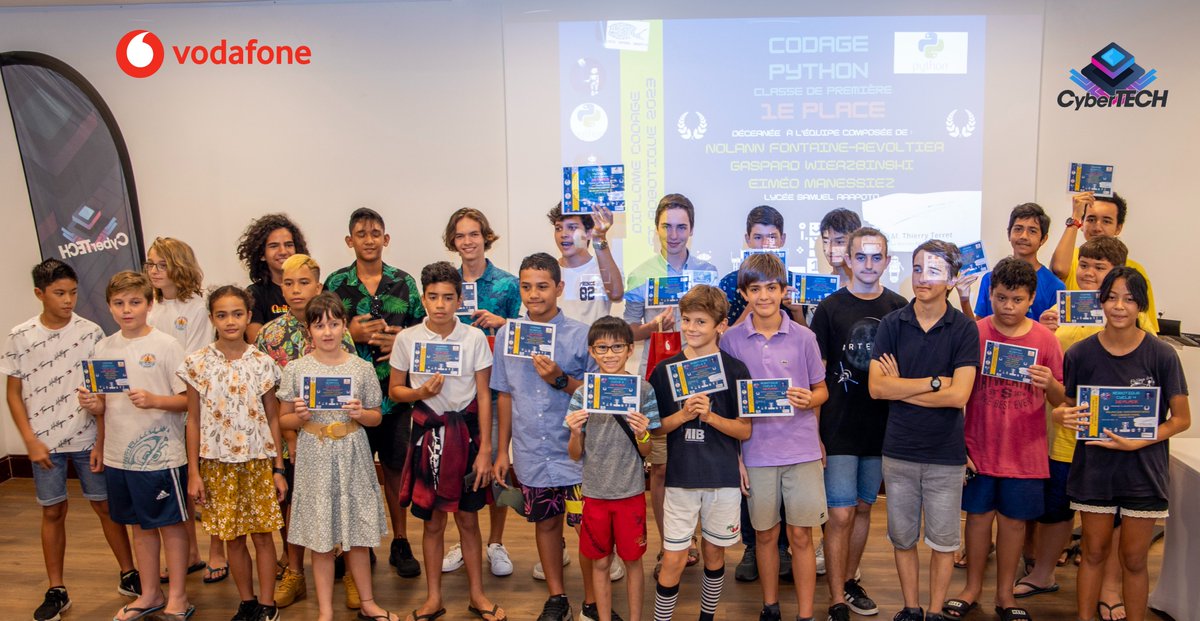 DANE_PF's tweet photo. 🎖️🏆Remise des prix concours codage et robotique 2023 🏆🎖️Remerciements aux sponsors de l'édition 2023 :
°Hotel hilton Tahiti : @HiltonNewsroom 
°Réalité virtuelle Tahiti - Fenua Games - Hotel Intercontinental @InterConHotels - Vodafone Tahiti  
Vidéo: https://t.co/XJdHkOST9f https://t.co/AR1lrDAshq