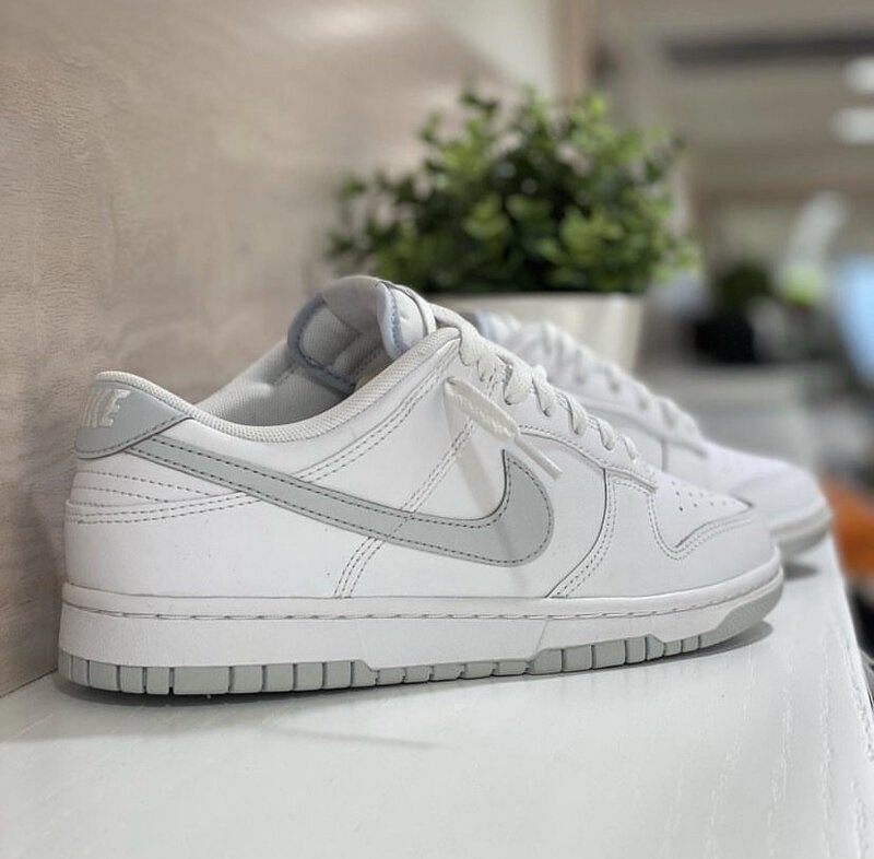 sneakerhuddle's tweet photo. Ad: Nike Dunk Low 'Pure Platinum'

https://t.co/vqKfJStS4v https://t.co/xQSM5BoJHj