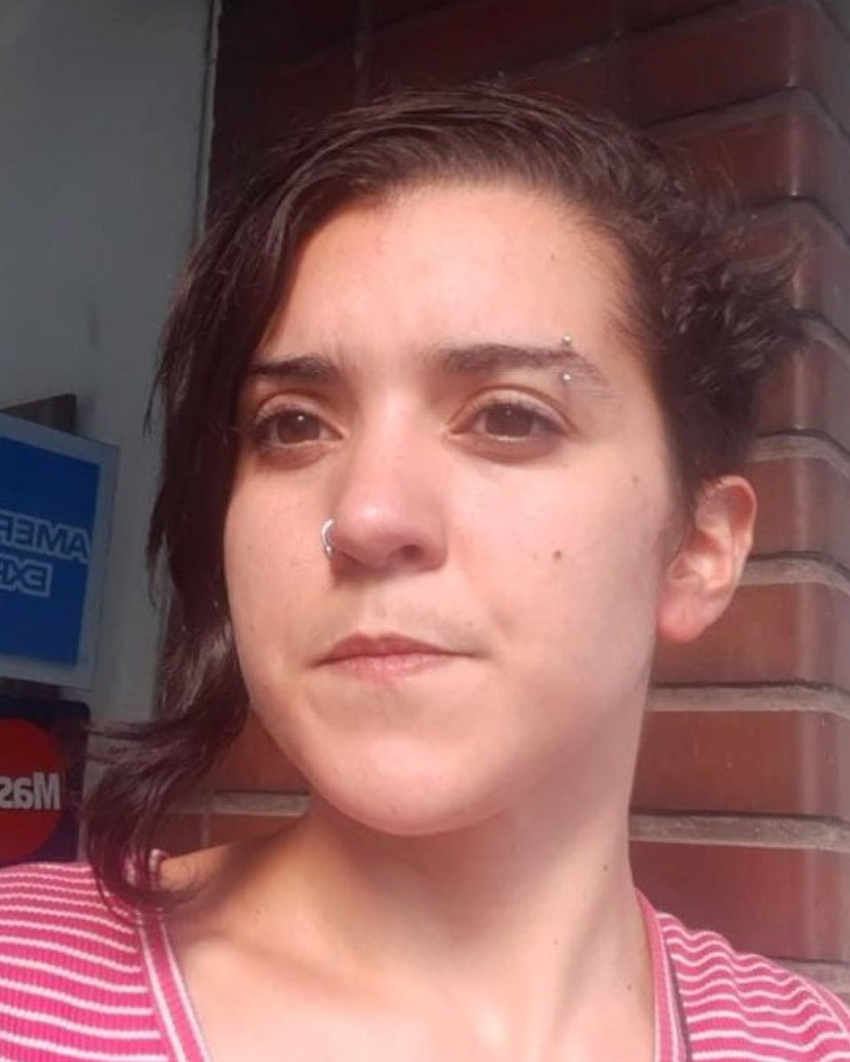 unsamoficial's tweet image. 📷 La UNIVERSIDAD NACIONAL DE LAS ARTES sigue en la búsqueda urgente de su estudiante del Departamento de Folklore, Belén Maida.
La comunidad universitaria está conmocionada y comprometida con su búsqueda. Agradecemos la difusión de este mensaje.