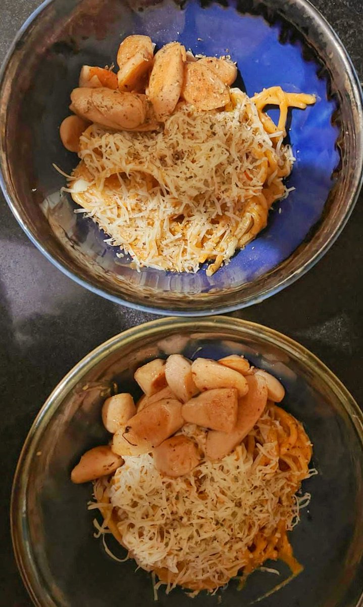 Food Adventures 
Me &amp; <a href="/sober_na/">Subarna Sadhu</a> decided to make speghetti in red sauce. 
Istg the sauce turned out soo bomb. 
Do try grilling tomatoes greased with oil on the stove and then blending it into a fine puree, it gives an amazing smoky flavour.