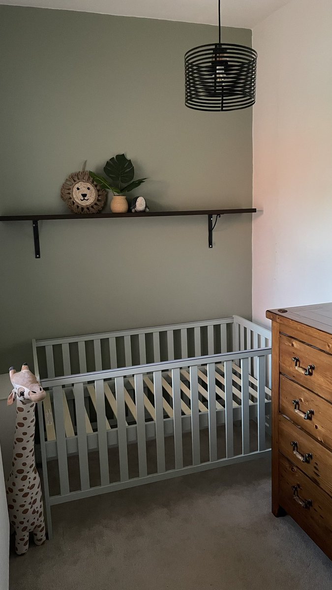 Tonight’s duties were away from the mat and on with assembling the cot for baby boy’s nursery 👶🏻 taking shape now.