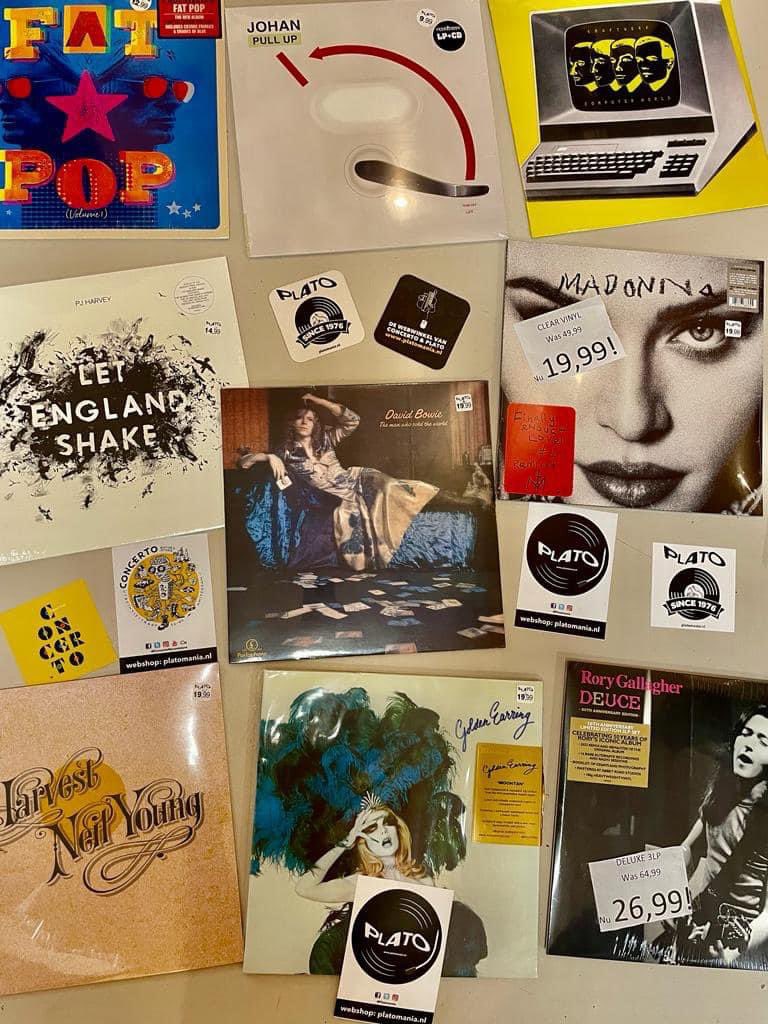 We hebben superveel mooie platen in de SALE! Daar zitten parels bij, zoals je op deze foto ziet. Kom gezellig langs in een van onze winkels of surf naar de website.

👉🏻 platomania.nl/vinyl-aanbiedi…