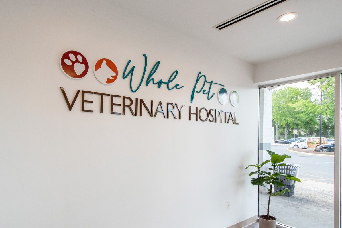 A new veterinary hospital just opened in South Charlotte! Whole Pet Vets is a full-services animal hospital. Raise the ruff for <a href="/wholepetvets/">Whole Pet Vets</a> on their newest location! 🙌😸🐶 mpvre.com/2023/05/10/who…