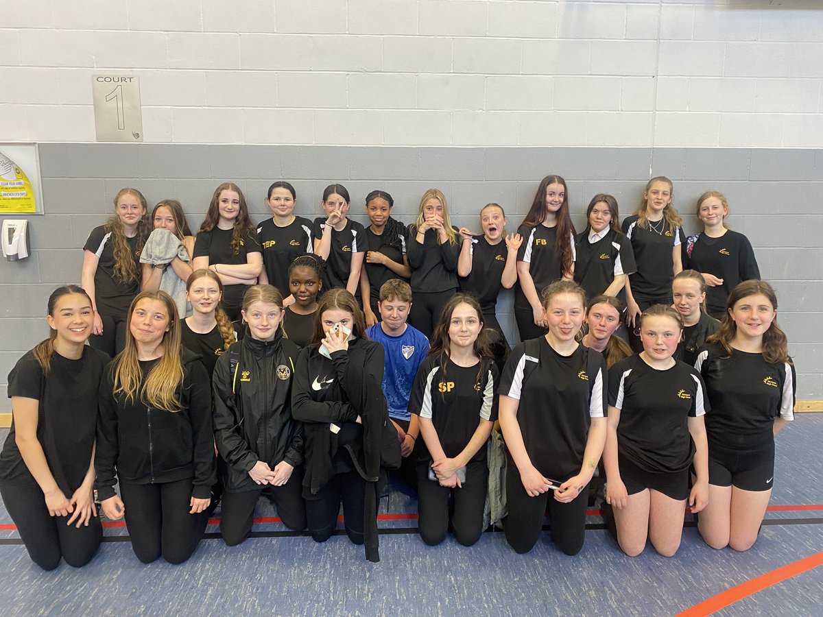 Had a great time watching these guys take part in a <a href="/NewportH/">Newport High School</a> mixed netball tournament! Players from year 7 to 11 got to compete against each other. It was lots of fun and good to see all their effort and commitment they have put in this year 🎉👏 #thriving