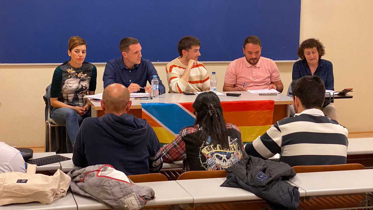 compostelaberta's tweet photo. 🏳️‍🌈🗣️ @MLoisgonzalez participou esta tarde no debate electoral sobre políticas LGTB+ organizado por @AvanteLGBT e @erguergaliza 
#FalemosDoQueImporta https://t.co/vmUpJE2zmR